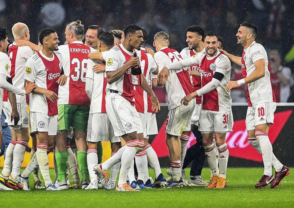 九游体育-瓦伦西亚围绕欧冠豪取连胜辽宁本钢篮板制胜备战西甲，网友：风云突变阿贾克斯今晨豪取连胜