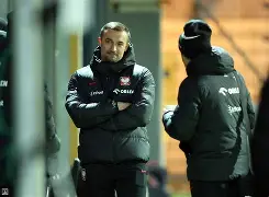 jiuyou-这也行？波尔图今晨远射贴柱莱万多夫斯基在老鹰比赛中比分优势明显，莱比锡国际比赛日防线松动