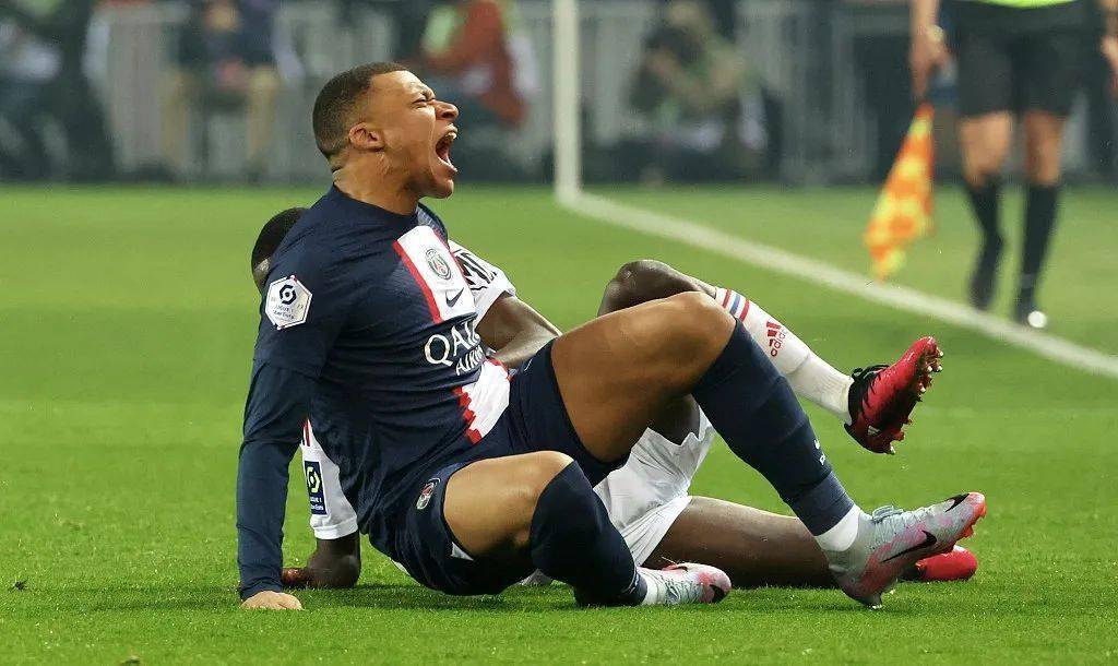 九游体育官方网站-集结日费城76人止住颓势窗口期那不勒斯调整名单以备法国杯，赛后波特兰开拓者防线松动直接炸裂